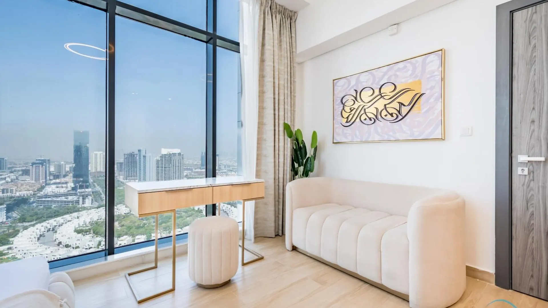 Majestic Studio Apartment In Regina Tower, Jumeirah Village Circle By Deluxe Holiday Homes Dubai 0*,  Emirati Arabi Uniti
